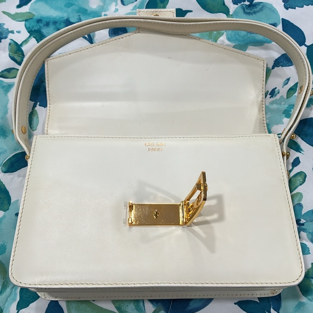 Elegant Vintage Celine White Leather Shoulder Bag - Picture 3 of 16